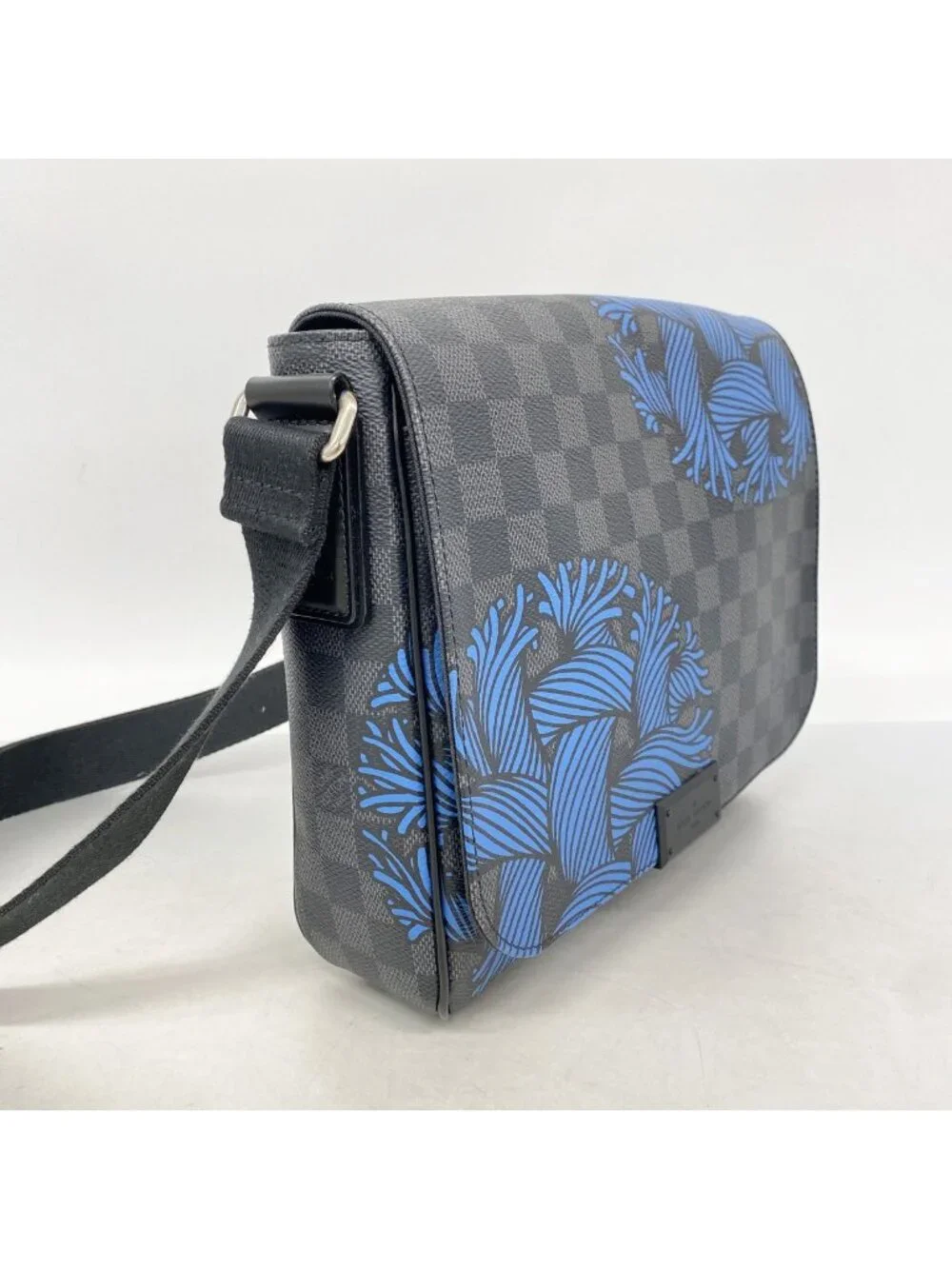 Louis Vuitton Shoulder Bag Damier Graphite District PM Black Blue
